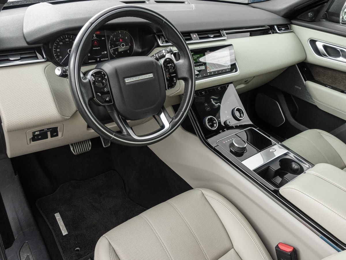 Range Rover Velar 2.0 d R-Dynamic - Samsaru's Car Outlet