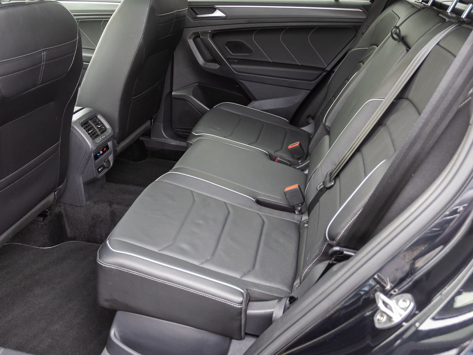 Volkswagen Tiguan Allspace 2.0 TSI R-Line 4M DSG HUD Matrix