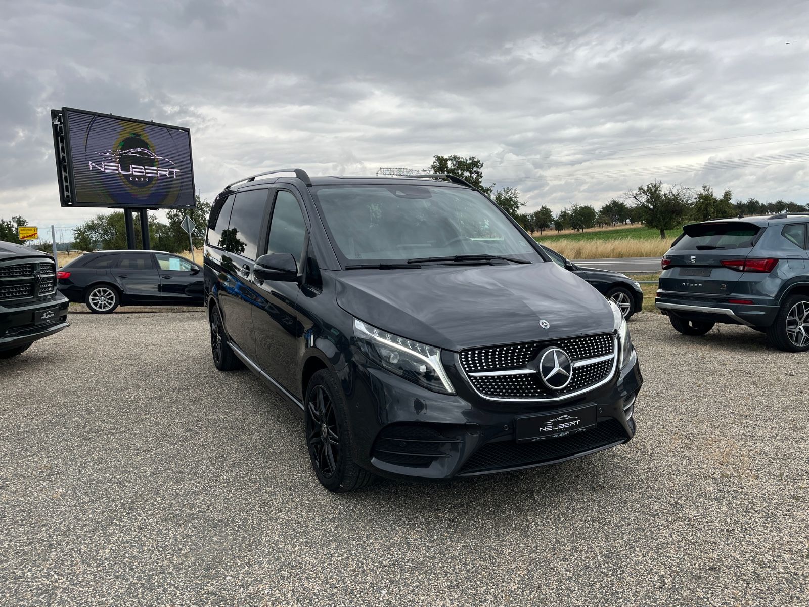 Mercedes-Benz V 300 - Samsaru's Car Outlet