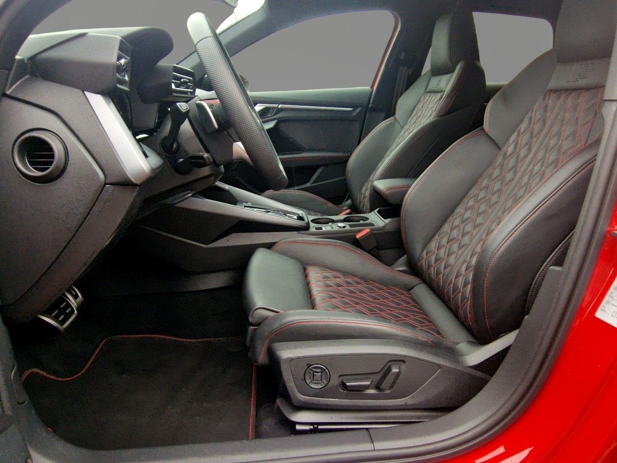 Audi A3 Sportback S-Line Black 45 TFSIe AHK LEDER RFK