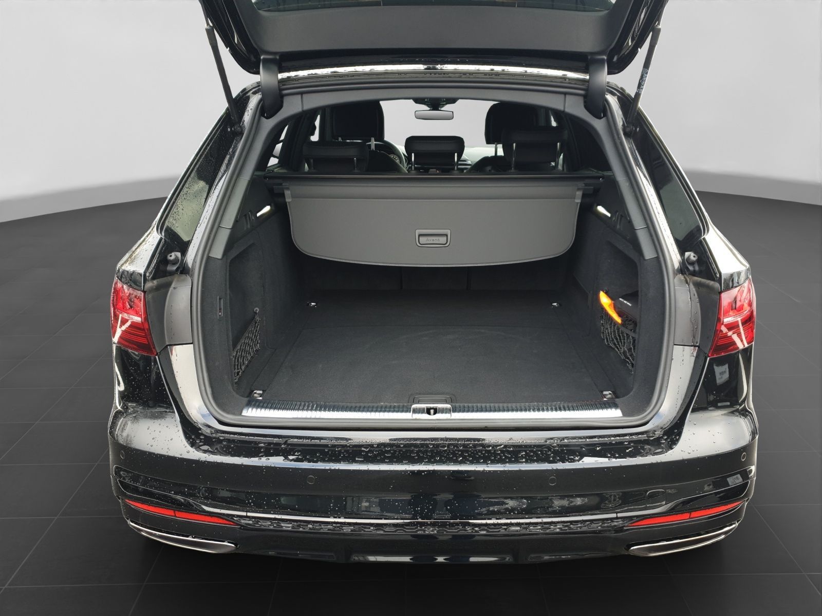 Audi A4 Avant 40 TFSI Q 2x S LINE MATRIX AHK LM19 KAM