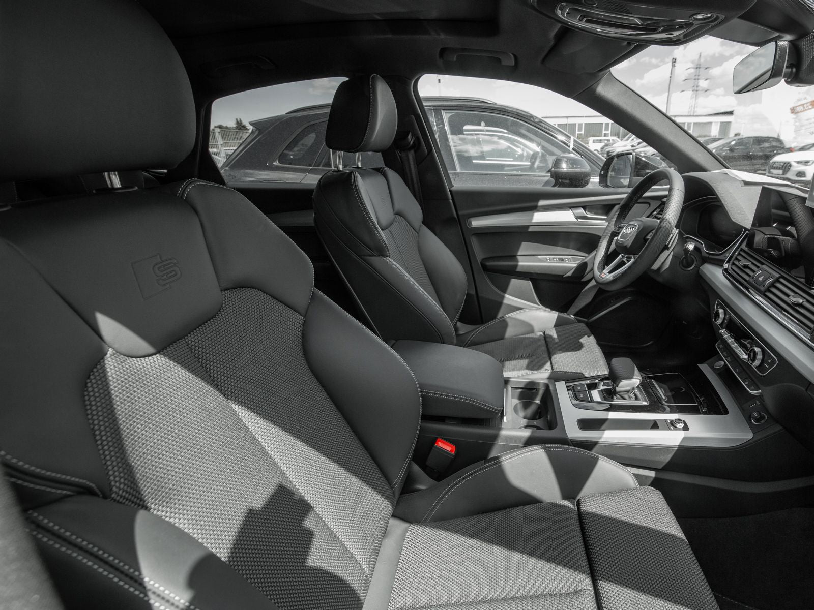Audi Q5 Sportback 40 TFSI quattro S-line - Samsaru's Car Outlet