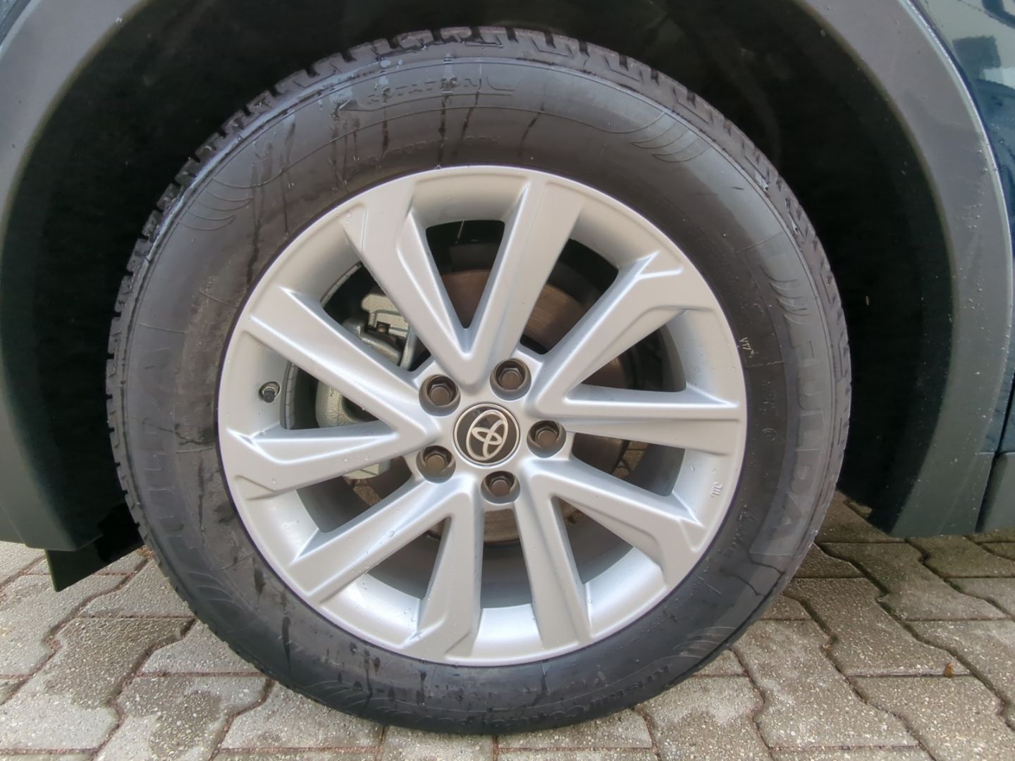 Toyota C-HR Plug-In Hybrid 2.0 EU6e FWD (Syst.223 PS) C