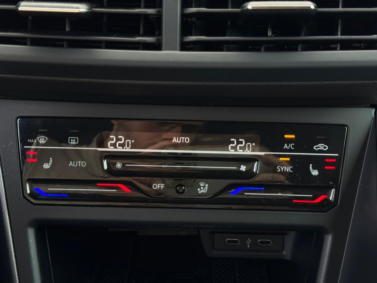 Volkswagen POLO GTI 2.0 TSI DSG CAM+NAVI+IQ.LIGHT+APP