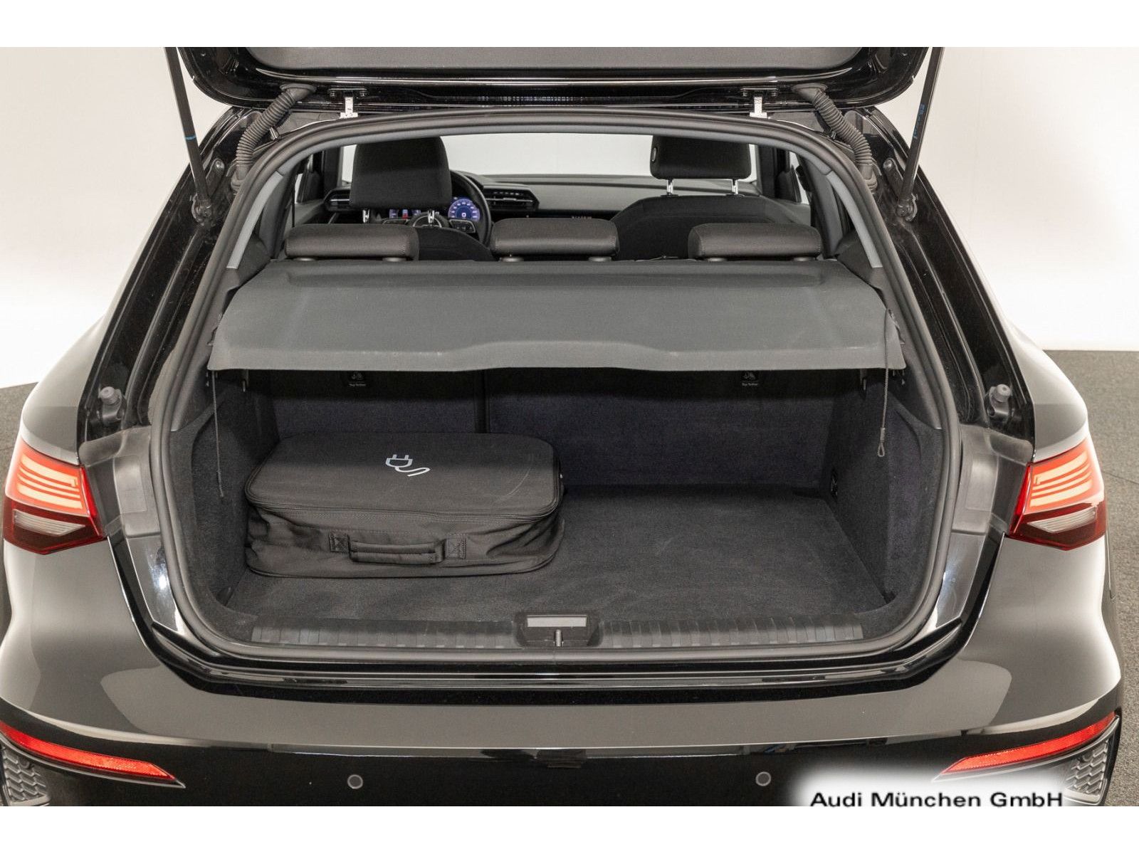 Audi A3 Sportback 40 TFSI e advanced S tronic - Samsaru's Car Outlet