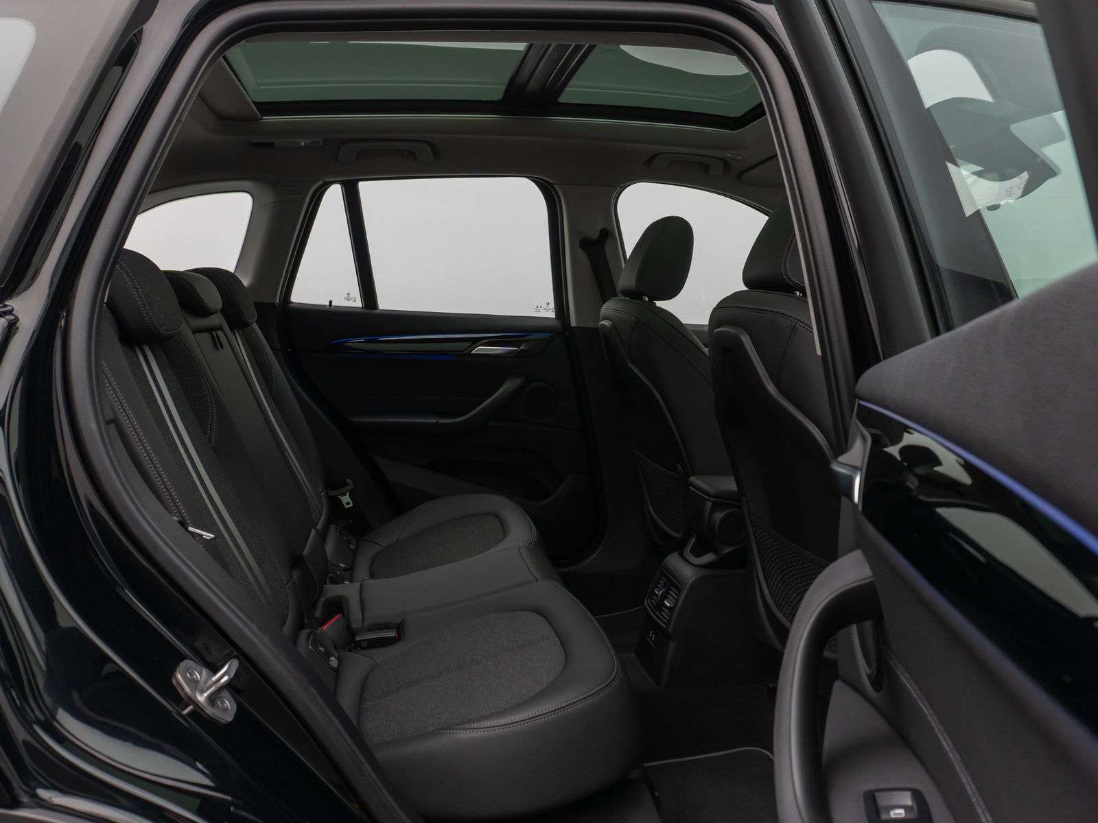 BMW X1 xD20i Sport Line - Samsaru's Car Outlet