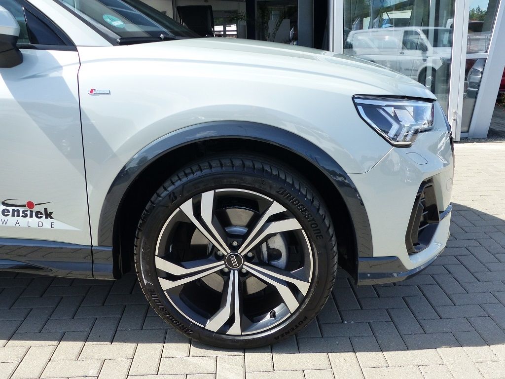 Audi Q3 Sportback 40 TFSI quattro S-tronic S line - Samsaru's Car Outlet