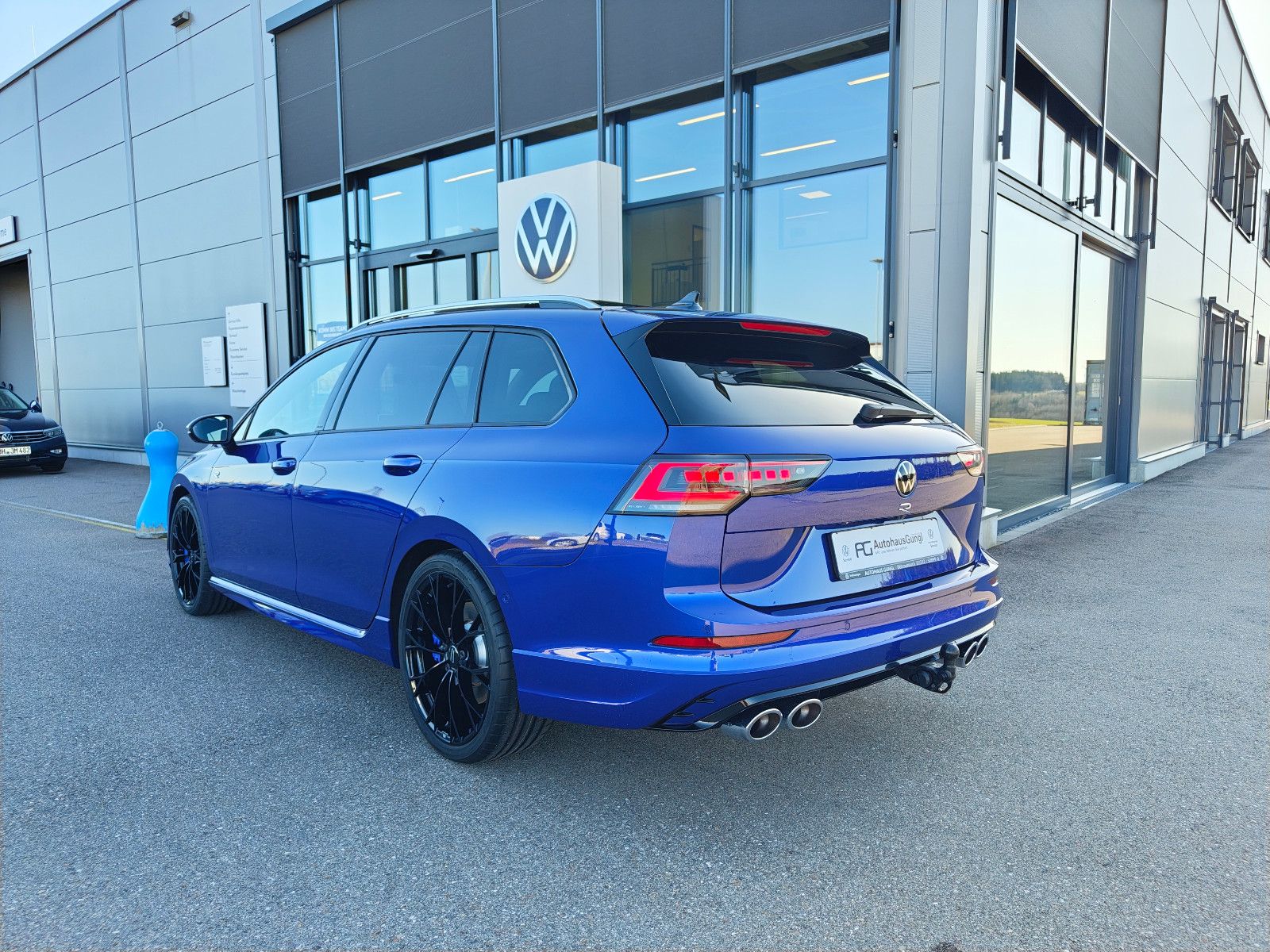 Volkswagen Golf R Variant 2.0 TSI 333 PS 4M/AHK/DCC/ASG2030