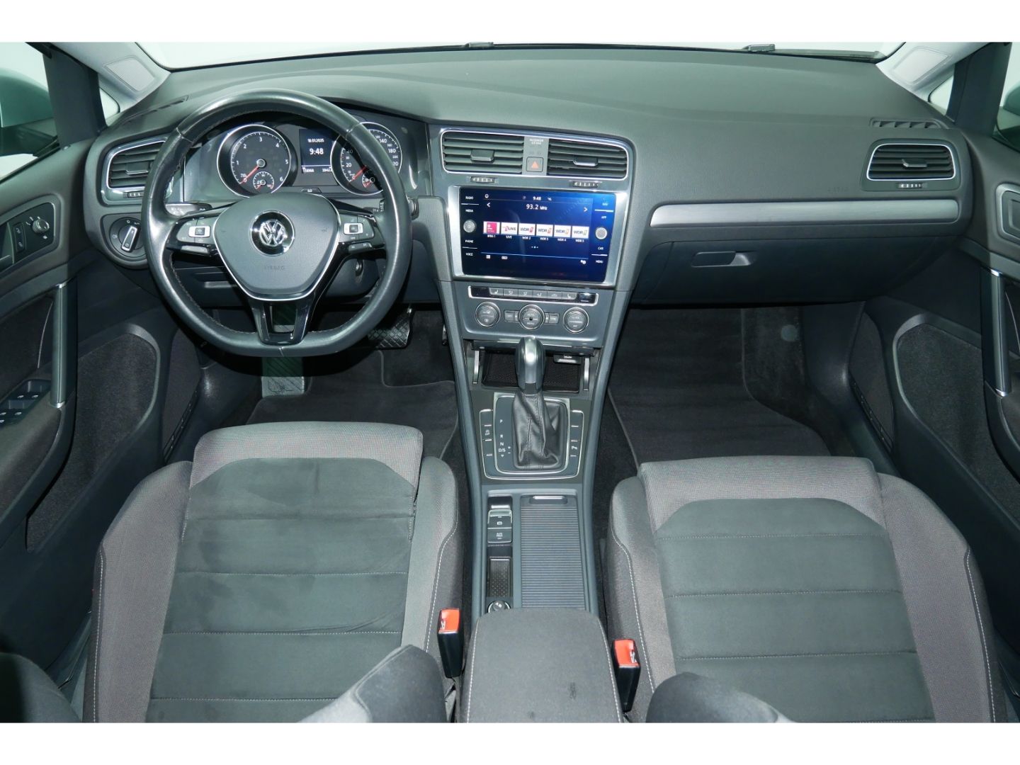 Volkswagen Golf Variant Comfortline 2.0 TDI - Samsaru's Car Outlet
