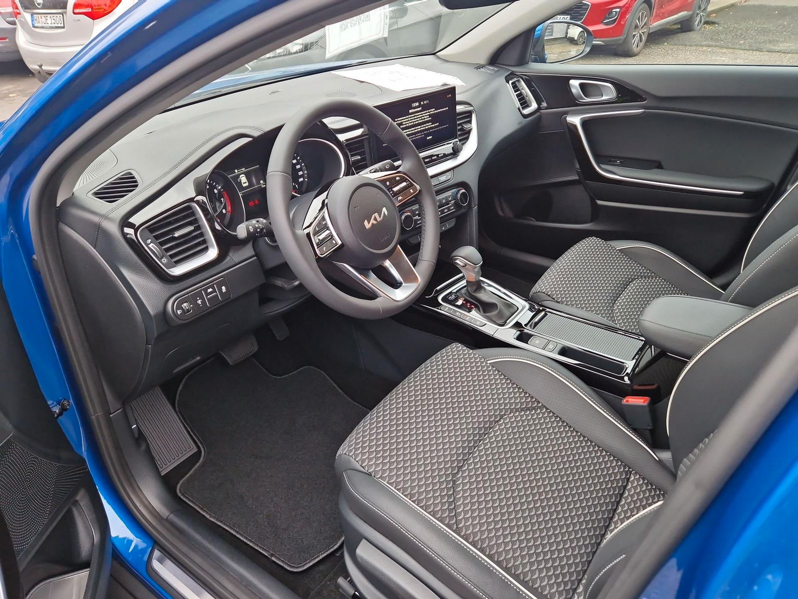 Kia XCeed Exclusive - Samsaru's Car Outlet