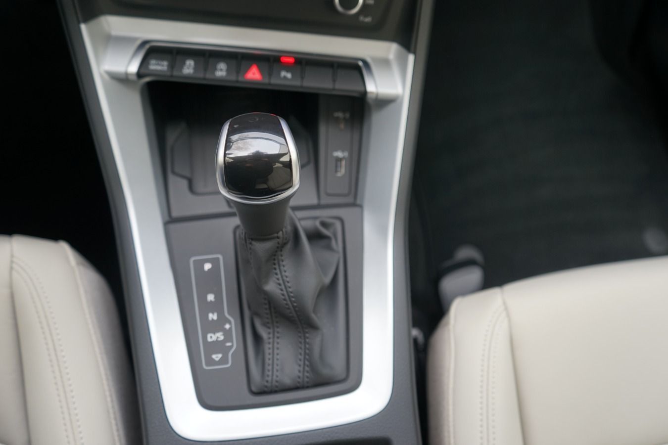 Audi Q3 45 TFSI quattro advanced - Samsaru's Car Outlet