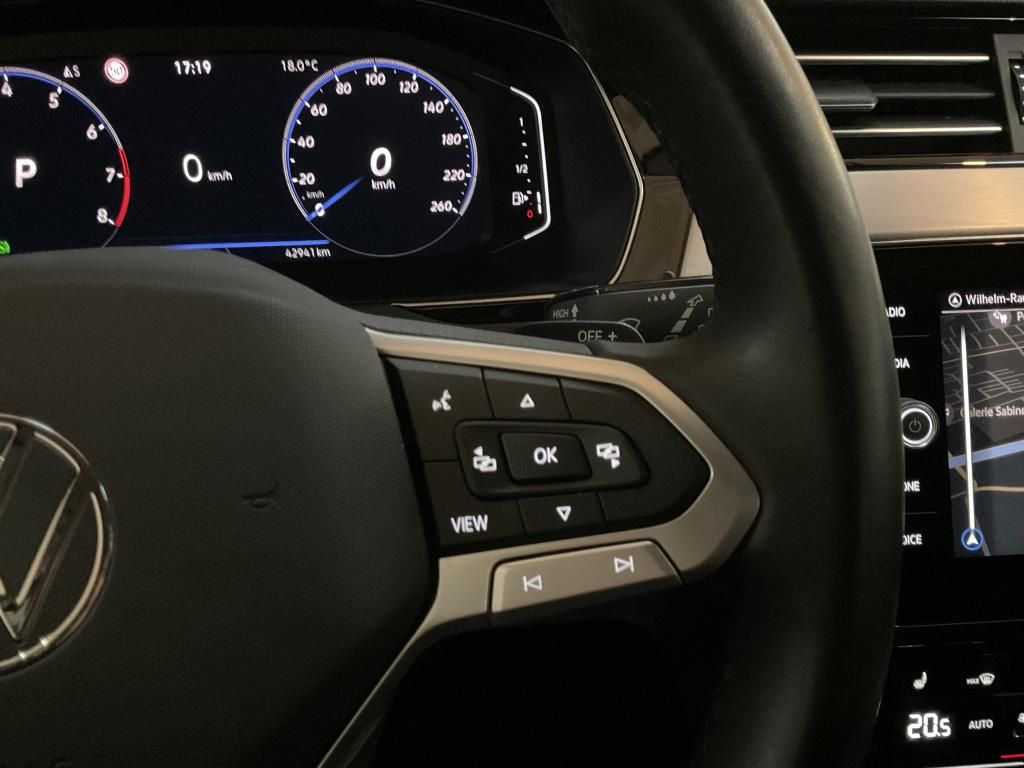 Volkswagen Passat Variant 1.5 TSI DSG Elegance - Samsaru's Car Outlet