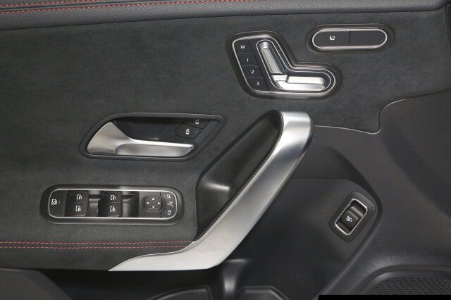 Mercedes-Benz CLA 220 4M Coupé AMG - Samsaru's Car Outlet