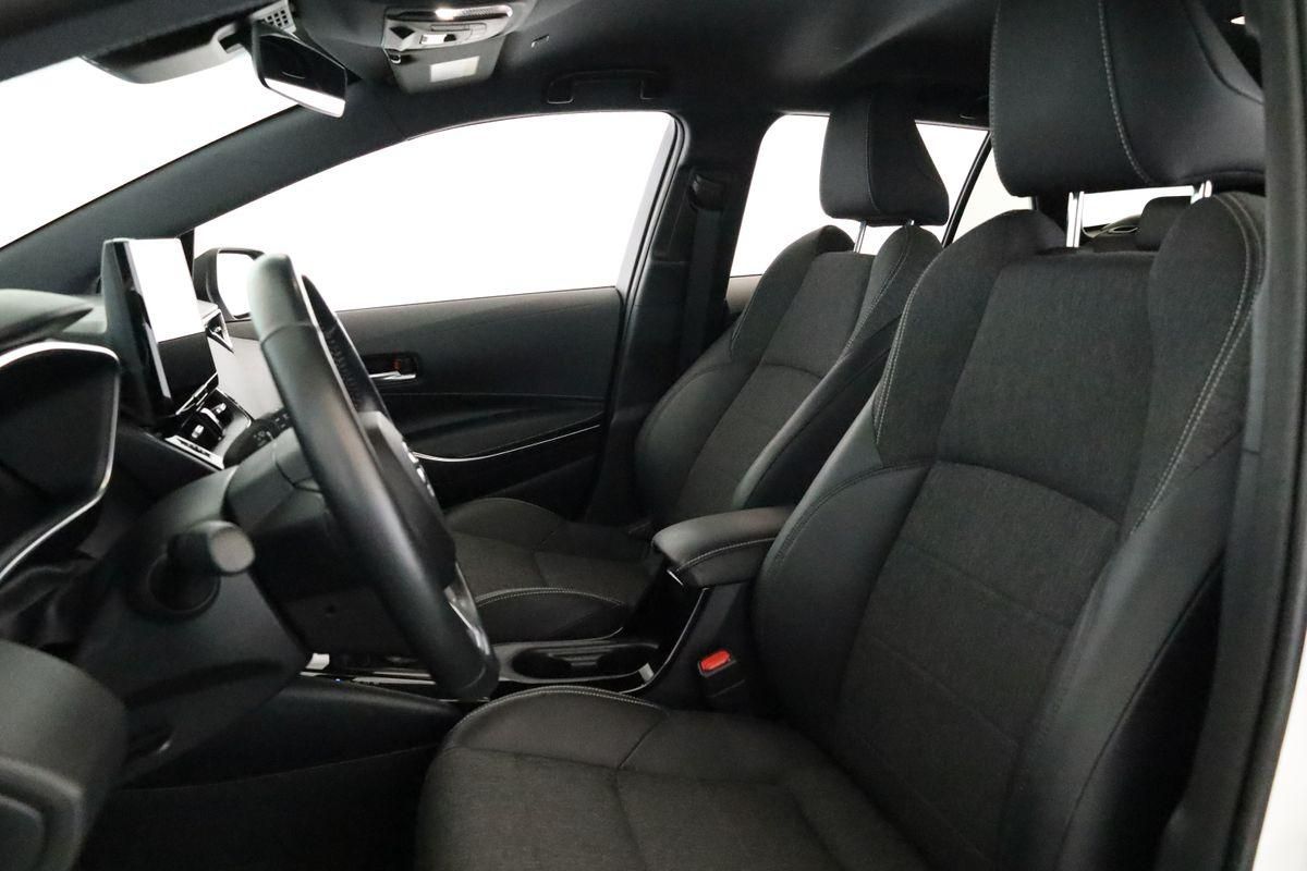 Toyota Corolla Touring Sports 1.8 CVT Team D Navi Kam