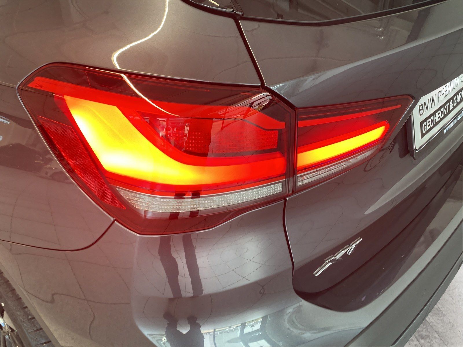 BMW X1 xDrive20d Sport Line - Samsaru's Car Outlet