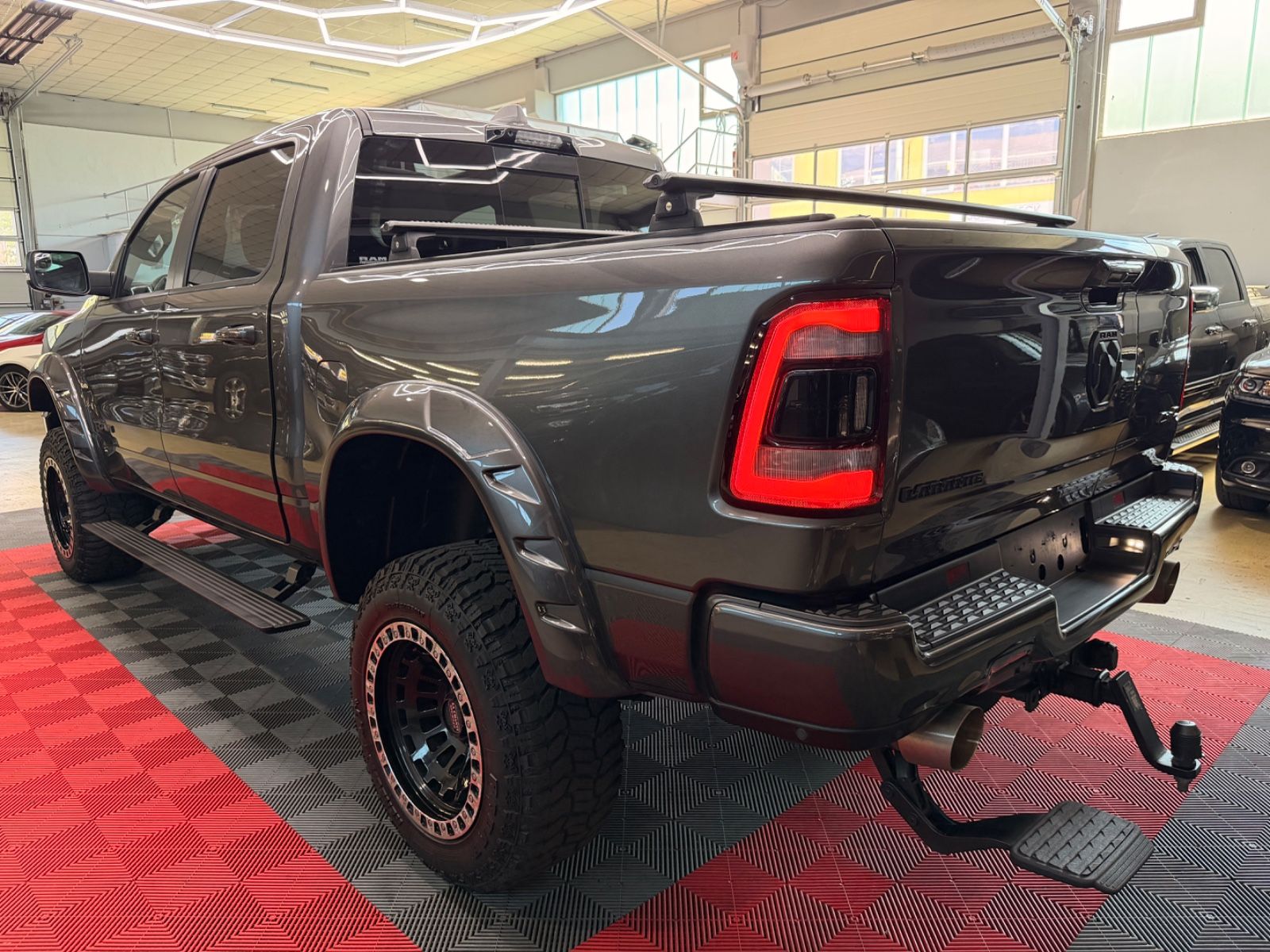 Dodge RAM 1500 5.7 4X4 LARAMIE PANO LPG MonsterTruck