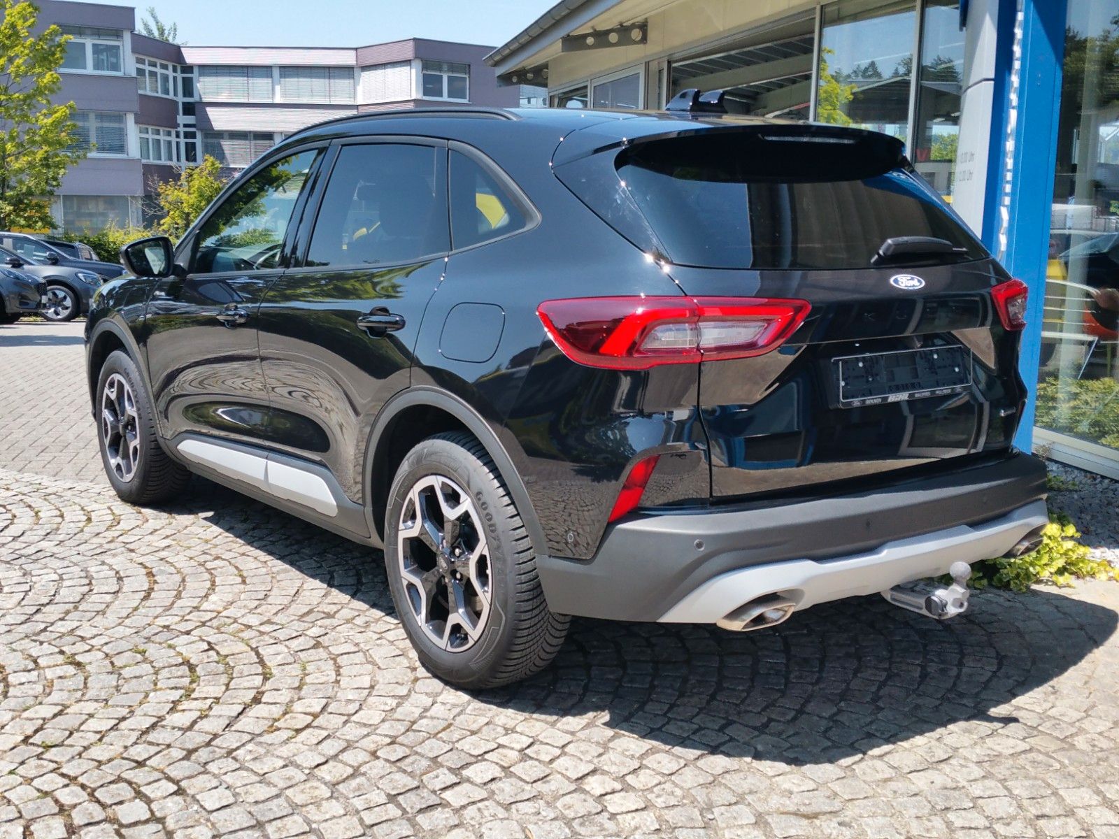 Ford Kuga Plug-In Hybrid Active - Samsaru's Car Outlet