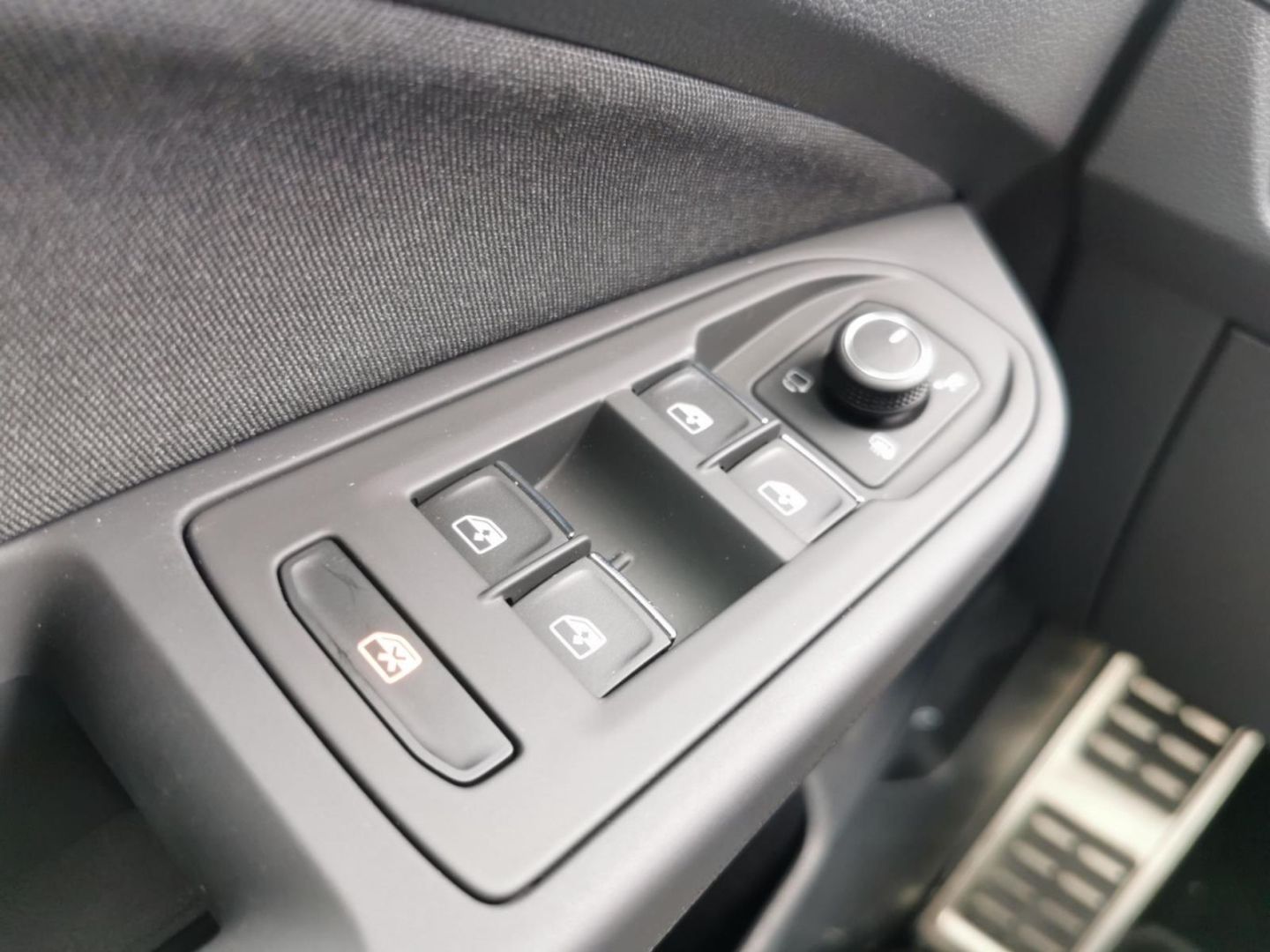 Volkswagen Golf 8 VIII Active 2.0 TDI - Samsaru's Car Outlet