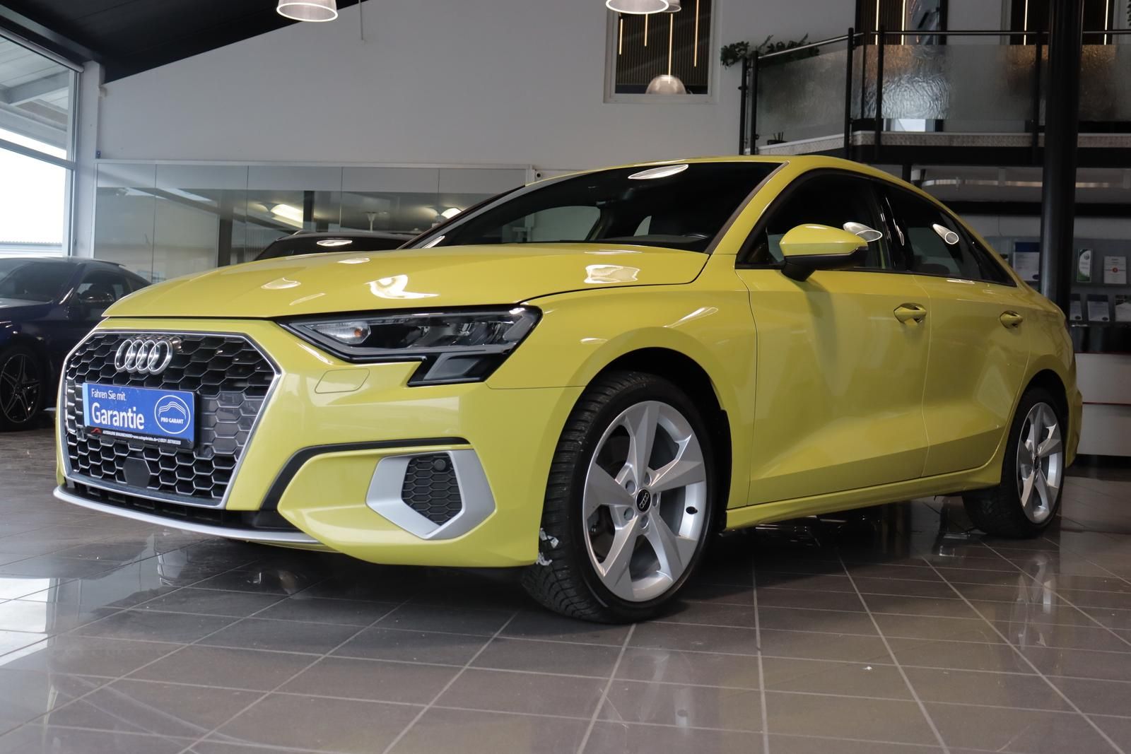 Audi A3 Lim. 1.0 TFSI S tronic advanced S-LINE