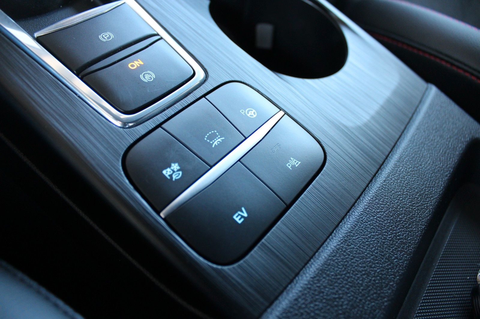Ford Kuga ST-Line X Plug-In Hybrid - Samsaru's Car Outlet