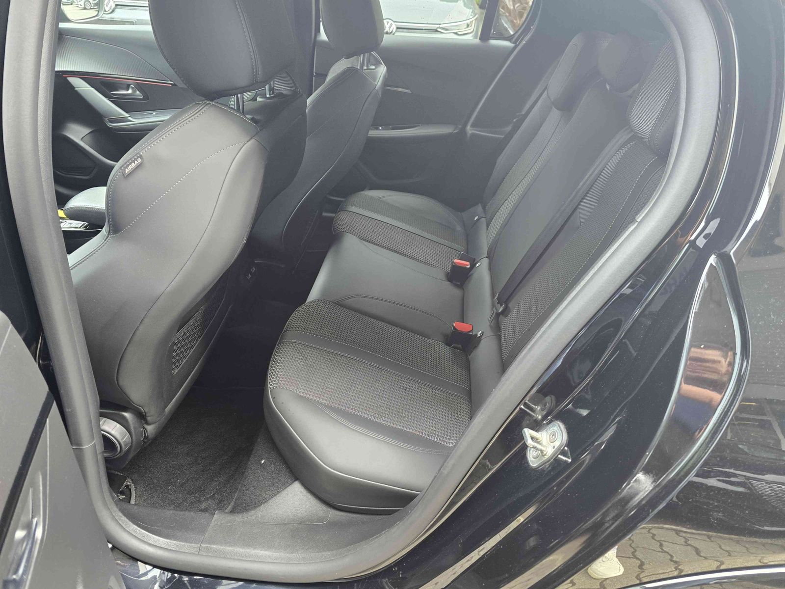 Peugeot 208 GT - Samsaru's Car Outlet