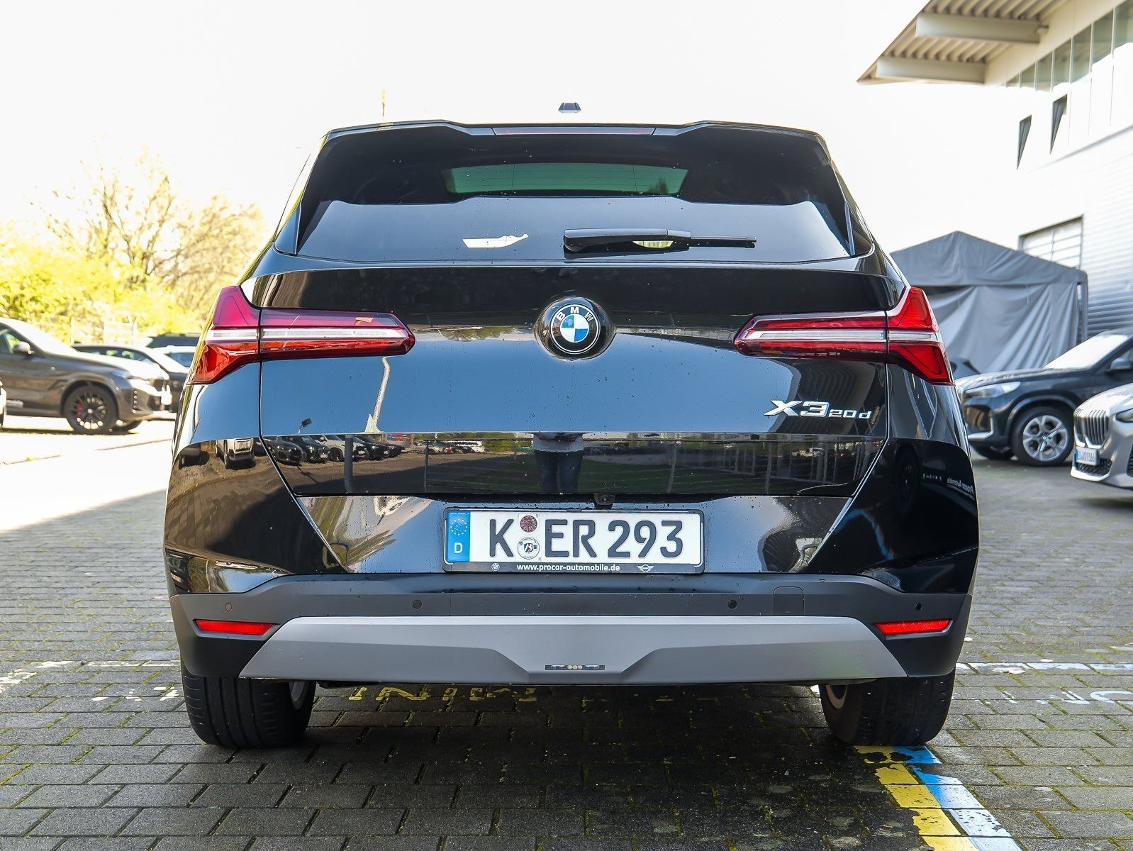 BMW X3 20d xDrive PANO ACC AHK RFK NAVI LED PDC V+H