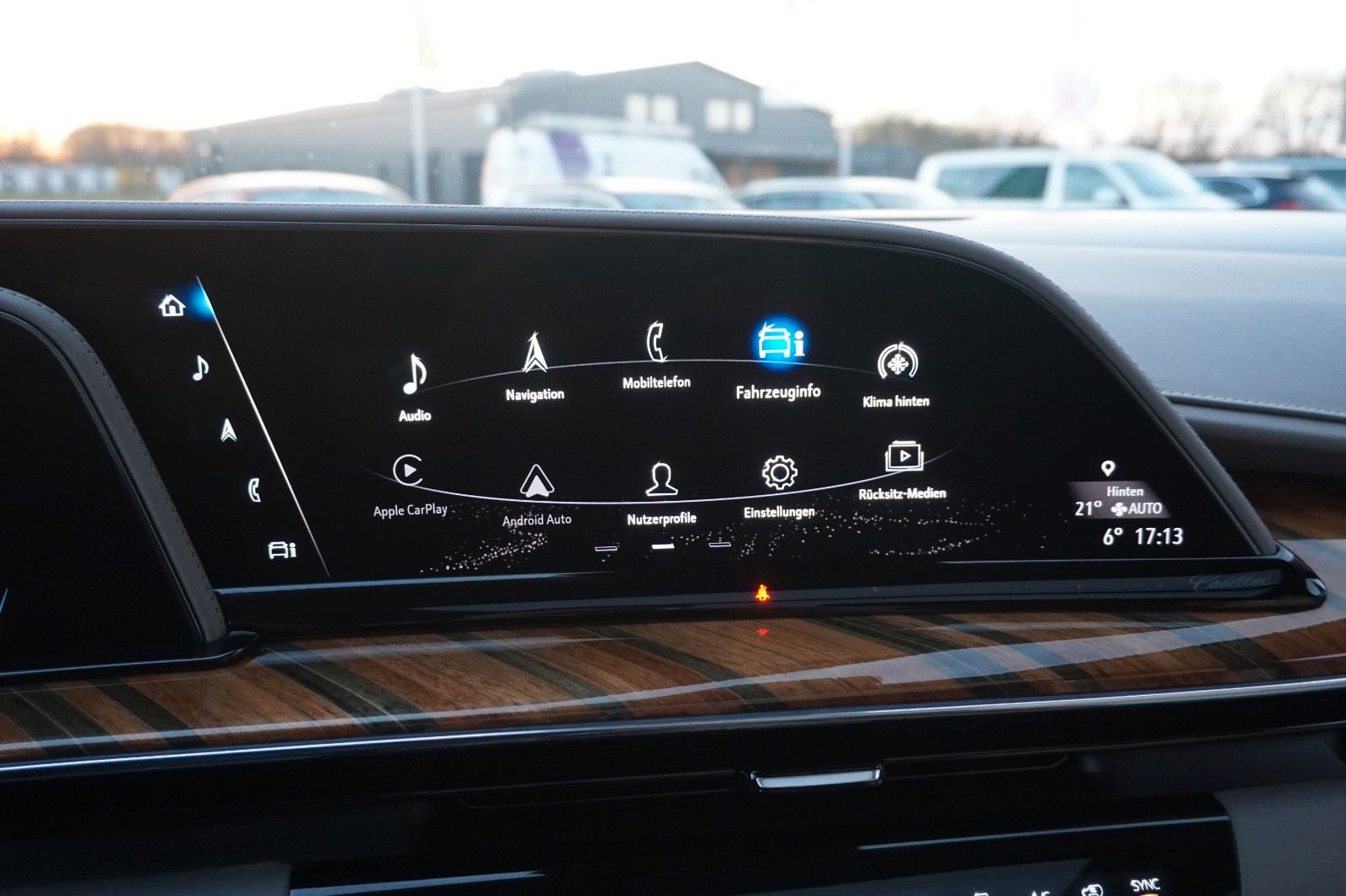 Cadillac Escalade Platinum ESV 6.2l V8 7-Si*LED*HUD*MWST
