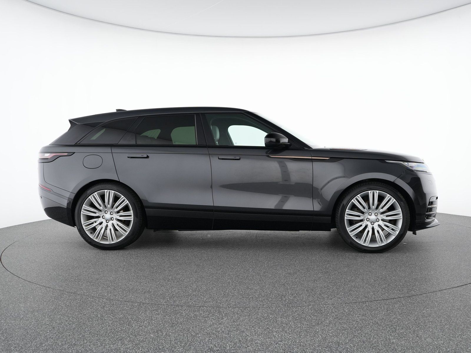 Range Rover Velar D300 R-Dynamic SE - Samsaru's Car Outlet