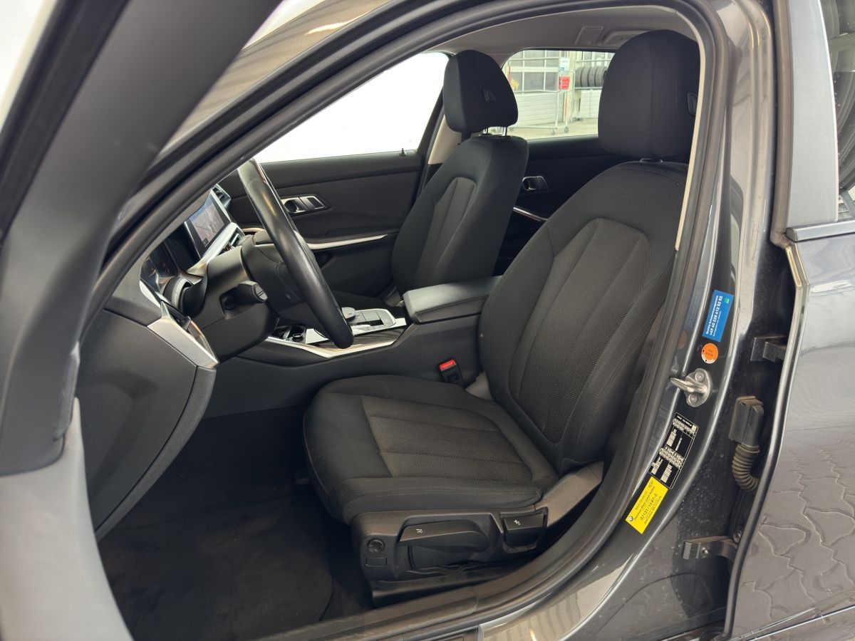 BMW 320dA Tour - Samsaru's Car Outlet