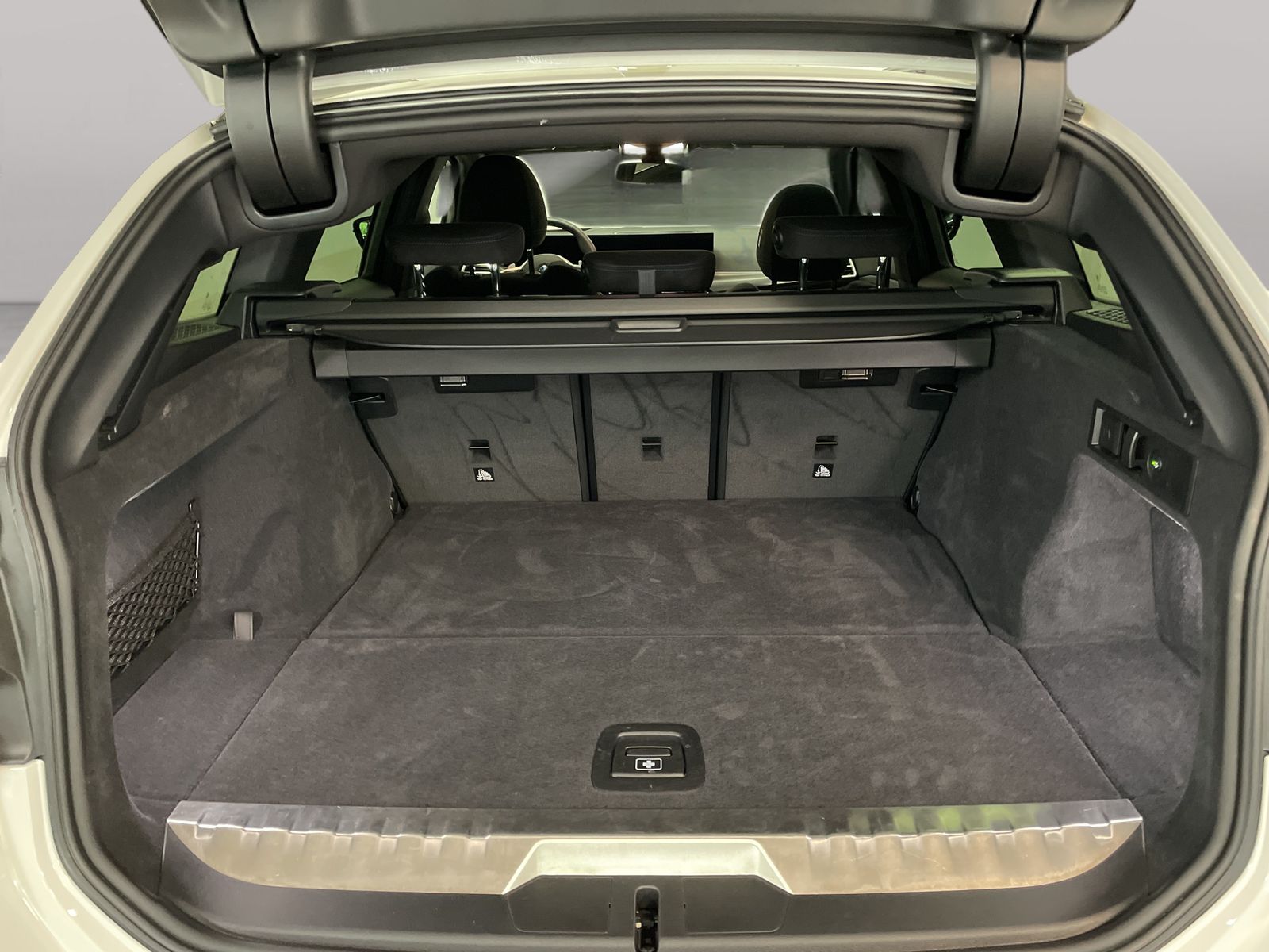 BMW 330e xDrive Touring M Sport AHK Harman/K Kamera