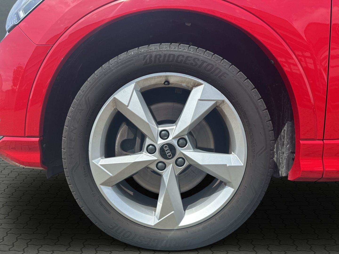 Audi Q3 40 TFSI quattro advanced - Samsaru's Car Outlet