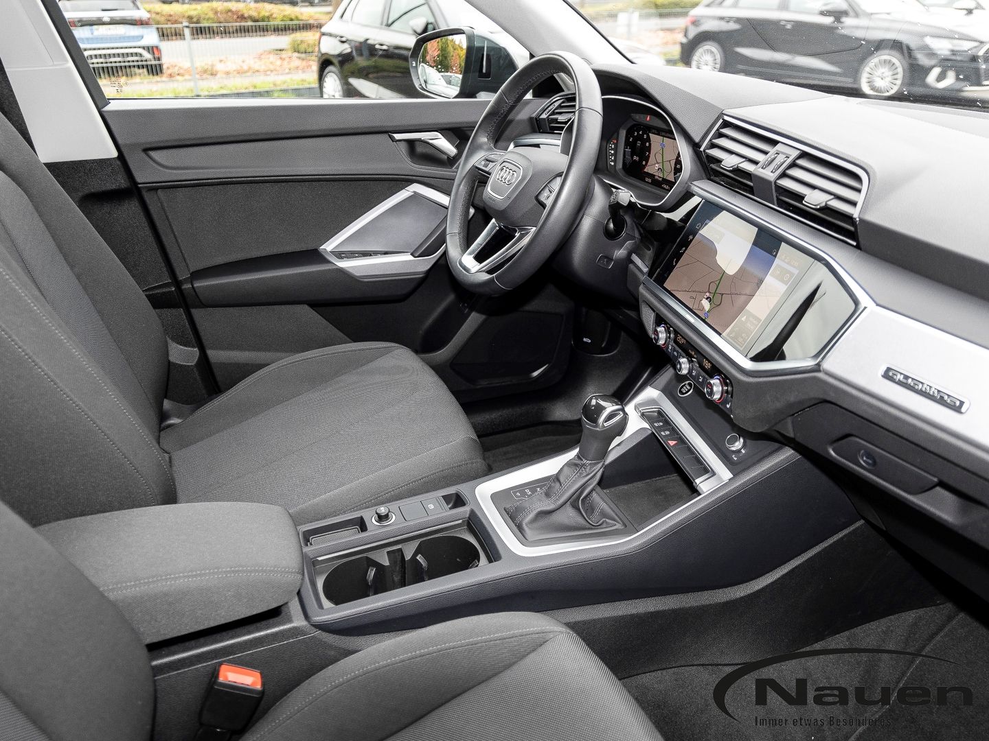 Audi Q3 40 TFSI S-line quattro - Samsaru's Car Outlet