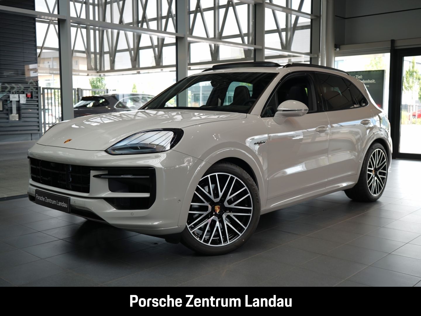 Porsche Cayenne E-Hybrid Burmester InnoDrive Head-Up