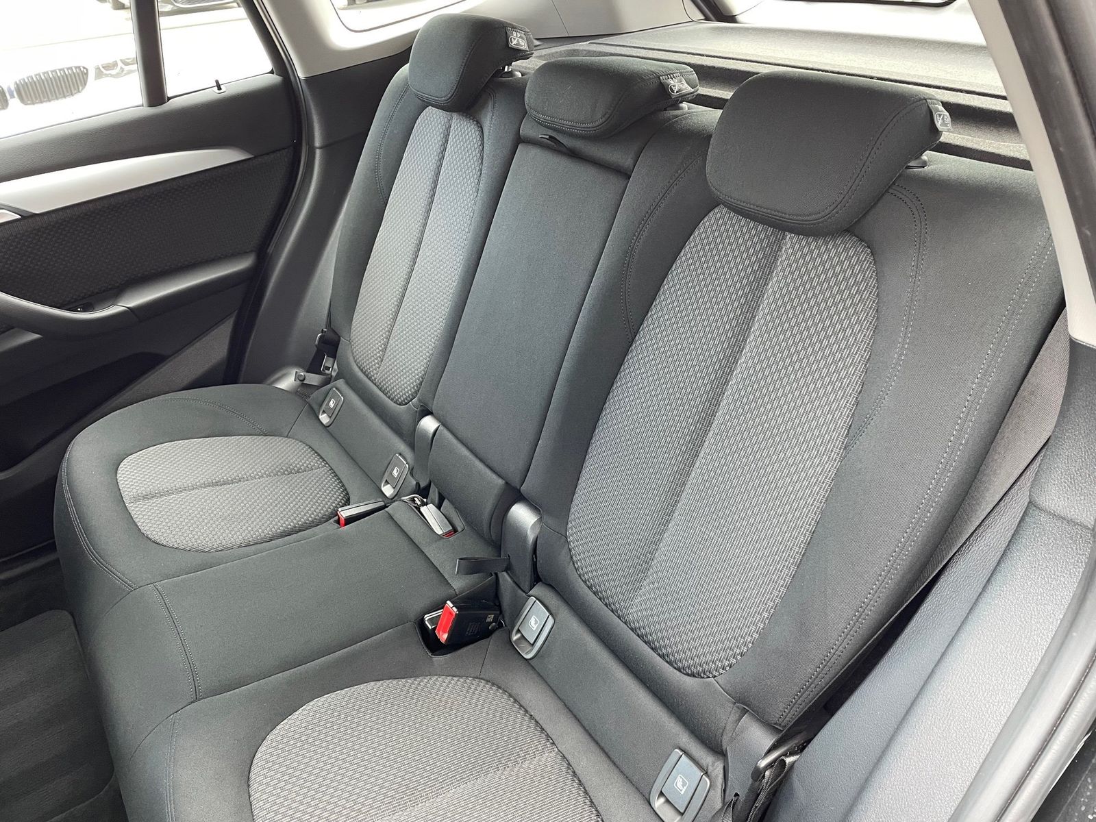 BMW X1 xDrive25e Advantage - Samsaru's Car Outlet