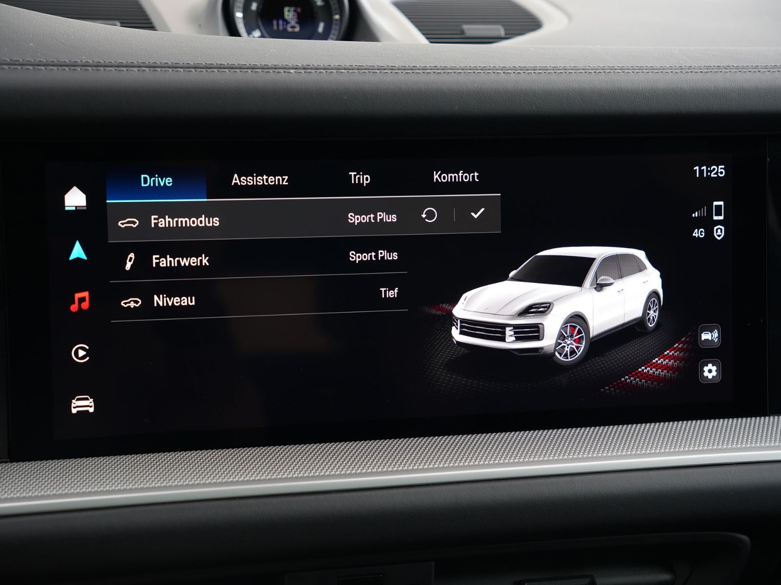 Porsche E-Hybrid MY24-INNODRIVE-ACC-LUFTF.-PANO-BOSE-RS