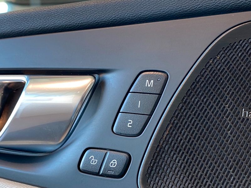Volvo XC 60 AWD Inscription Sthz Memory H&K AHK 360°