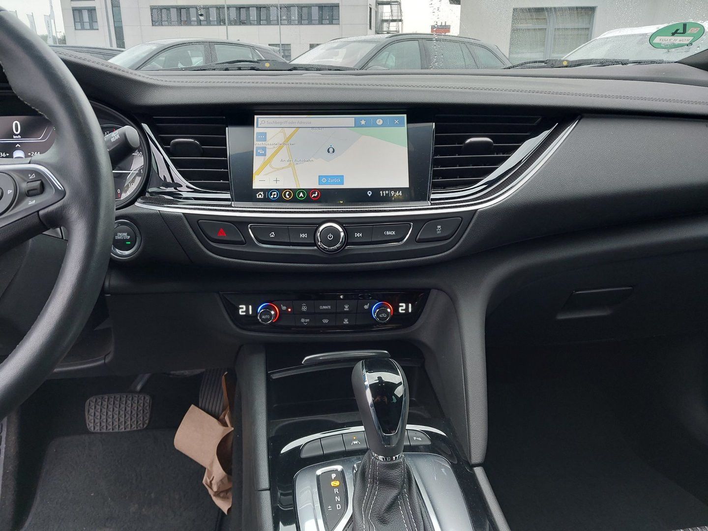 Opel Insignia B Sports Tourer Business - Samsaru's Car Outlet