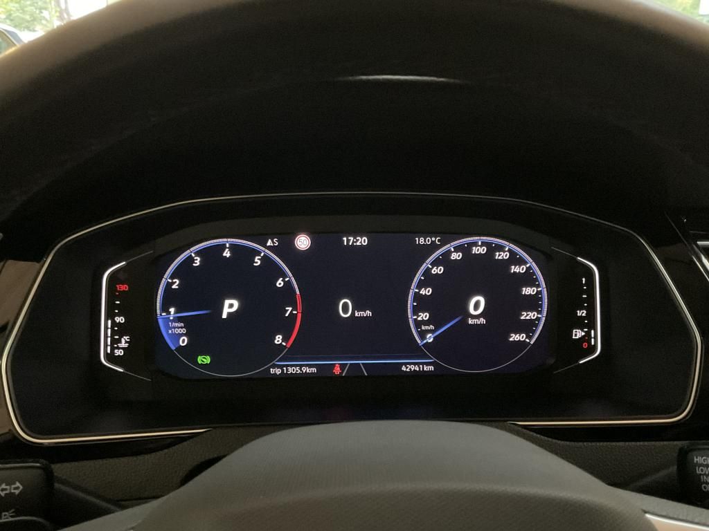 Volkswagen Passat Variant 1.5 TSI DSG Elegance - Samsaru's Car Outlet