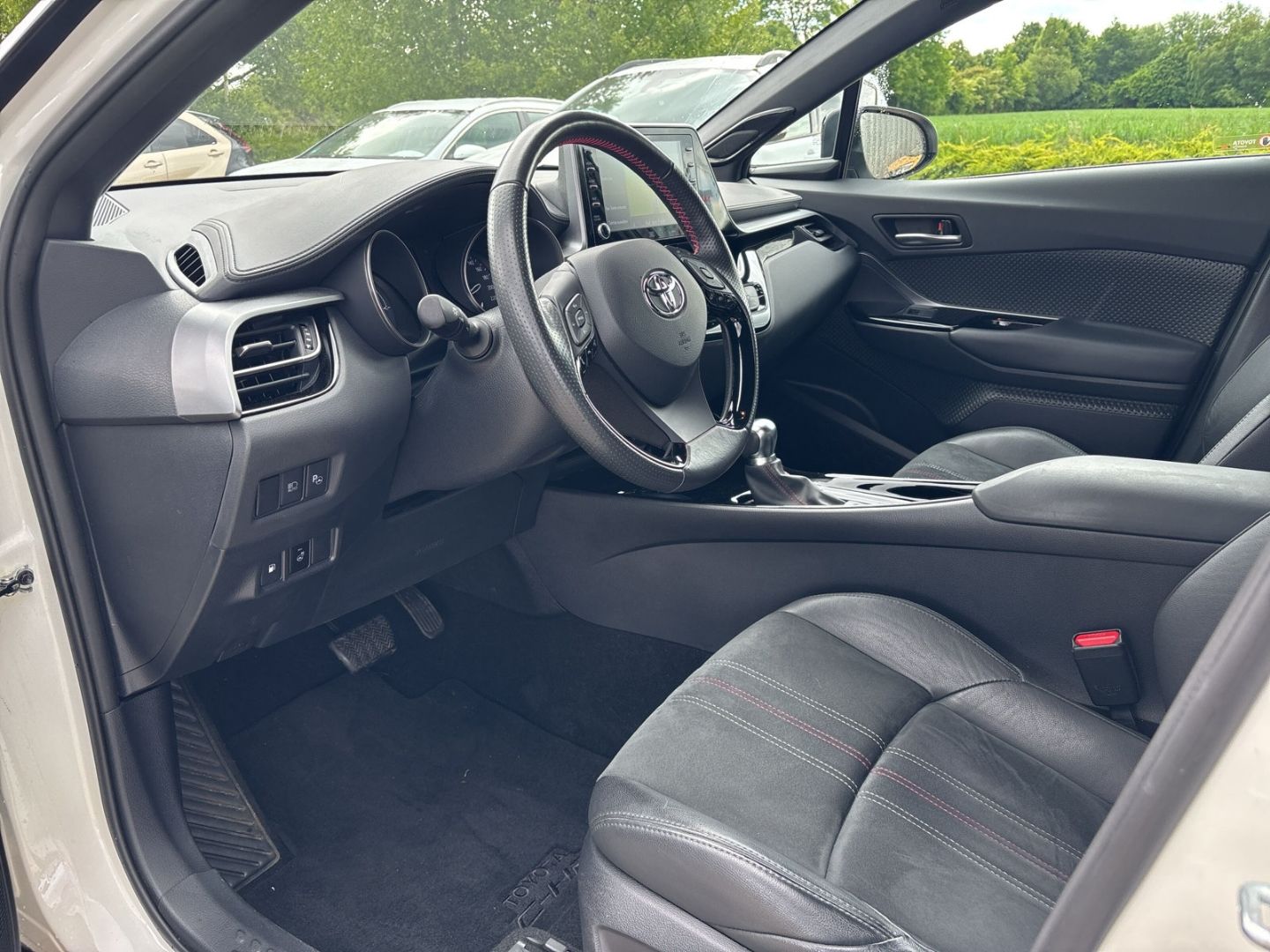 Toyota C-HR Hybrid GR Sport - Samsaru's Car Outlet