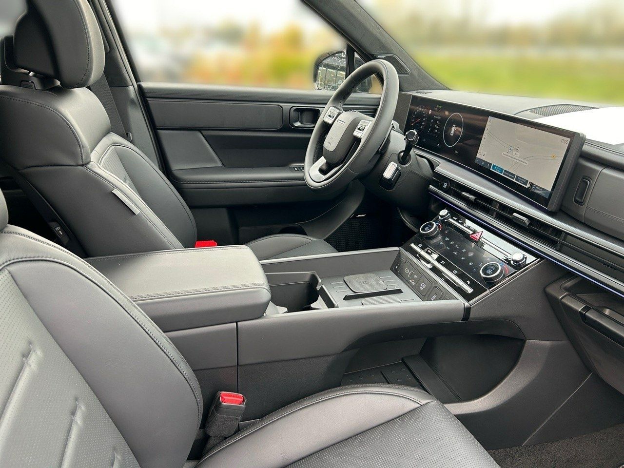 Hyundai SANTA FE 1.6 T-GDI HEV 4WD Blackline - Samsaru's Car Outlet