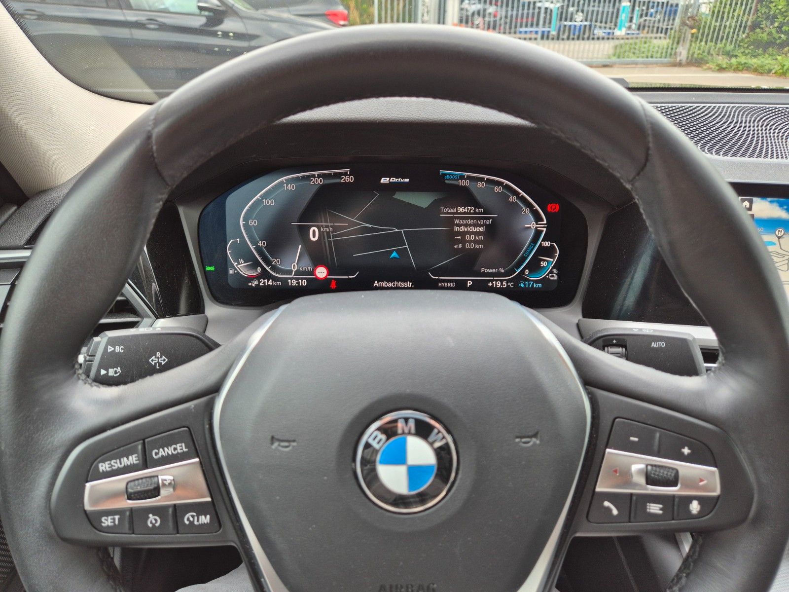 BMW 330 eA - Samsaru's Car Outlet