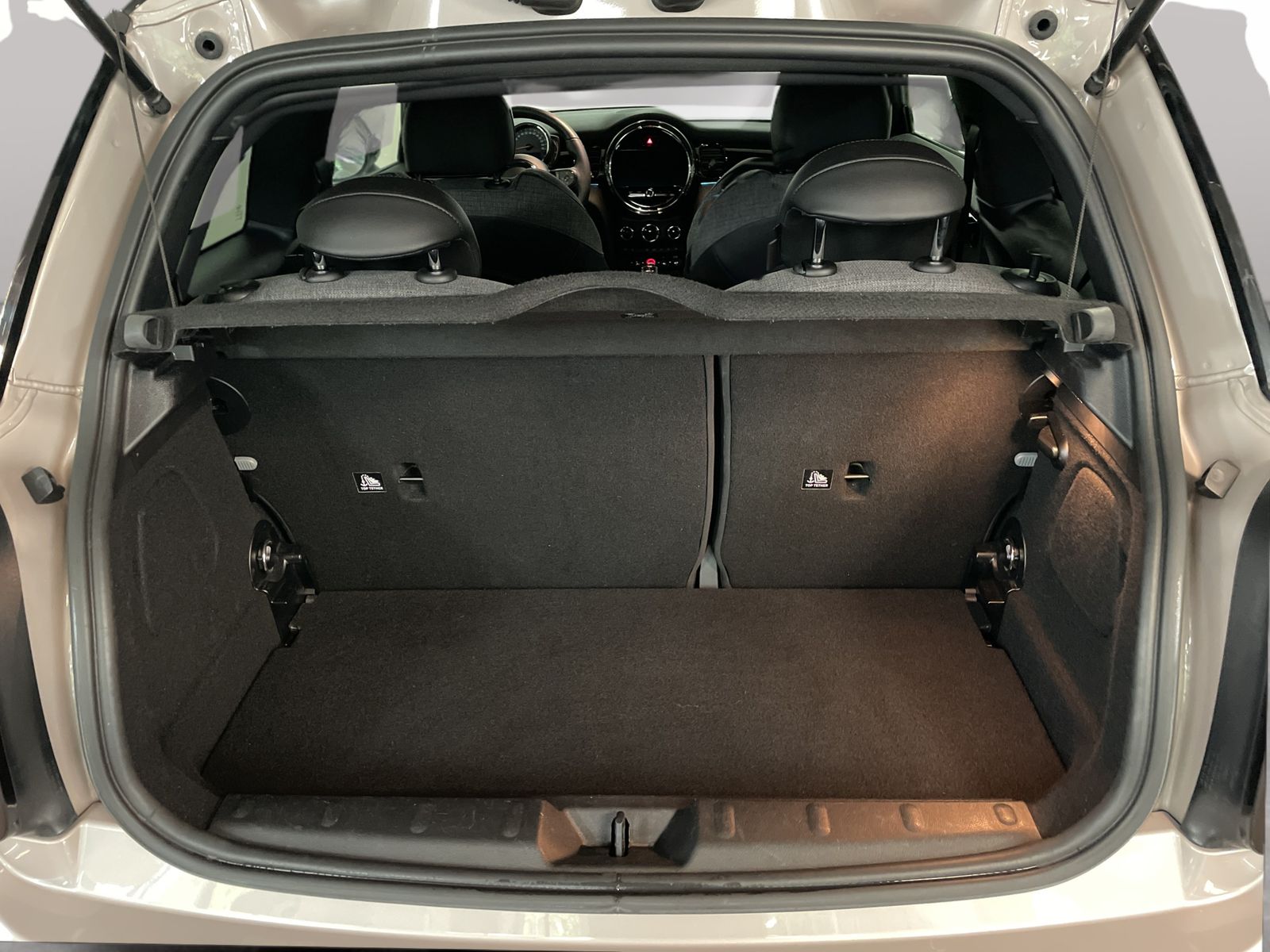 MINI Cooper S - Samsaru's Car Outlet