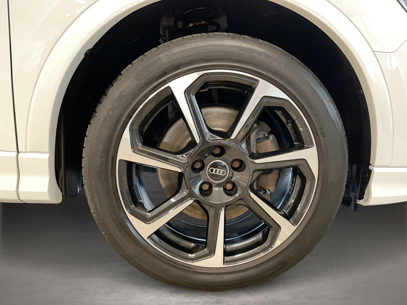 Audi Q3 Sportback 40 TFSI quattro S line - Samsaru's Car Outlet