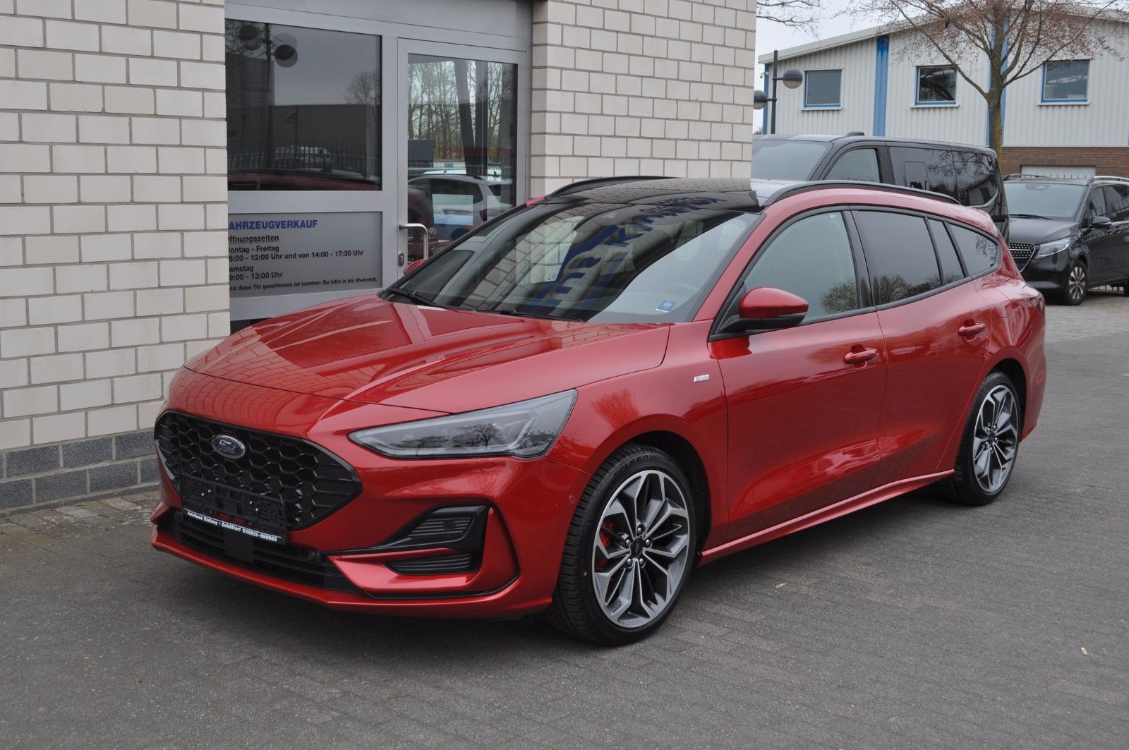 Ford Focus Turnier ST-LINE X/AUT/LED-MATRIX/PANODACH