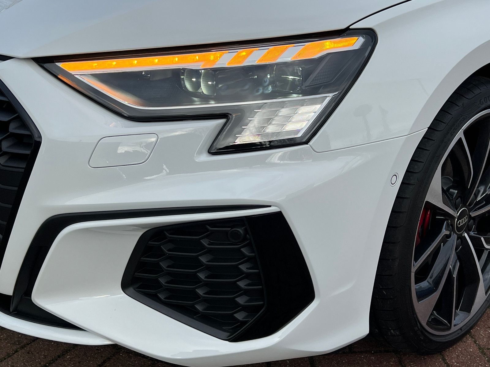 Audi A3 Lim. 3X S-LINE BLACK EDITION PANO HUD CARBON