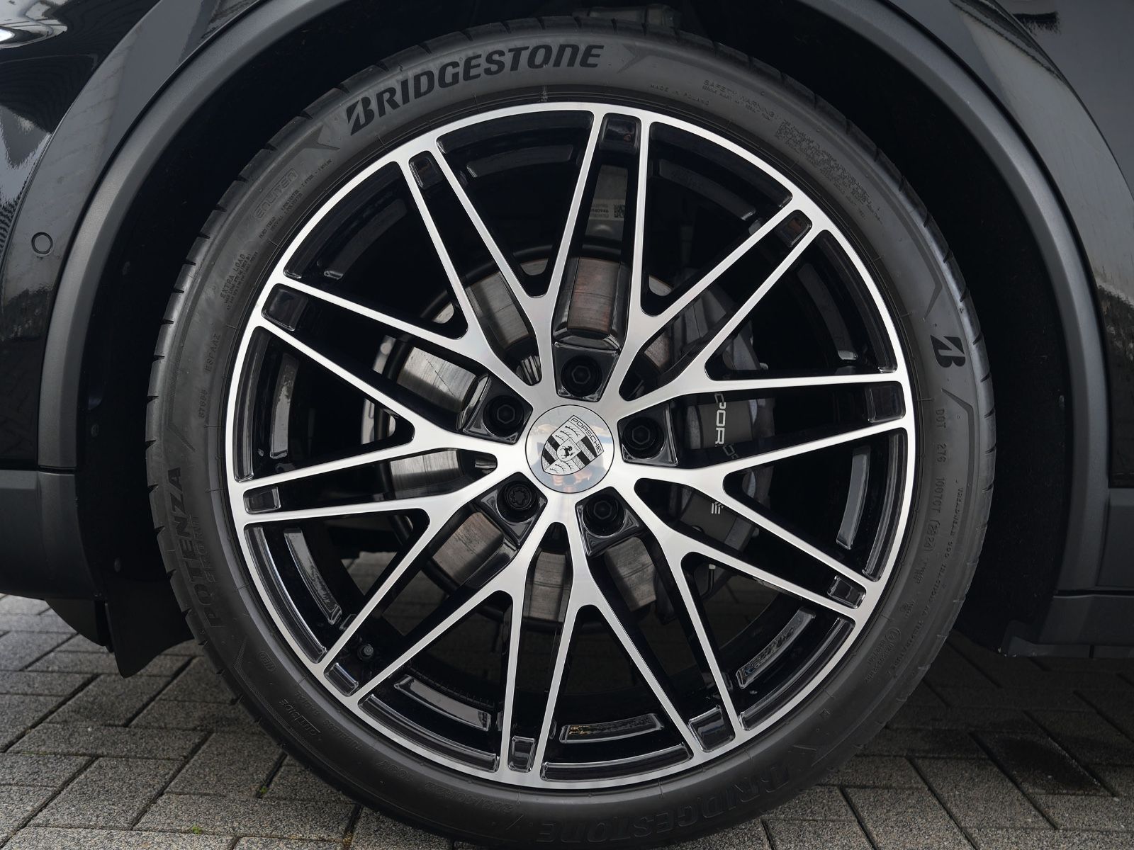 Porsche Macan 4 - Samsaru's Car Outlet