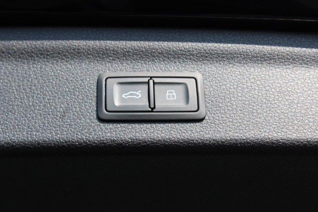 Audi Q3 35 TDI quattro S tronic - Samsaru's Car Outlet