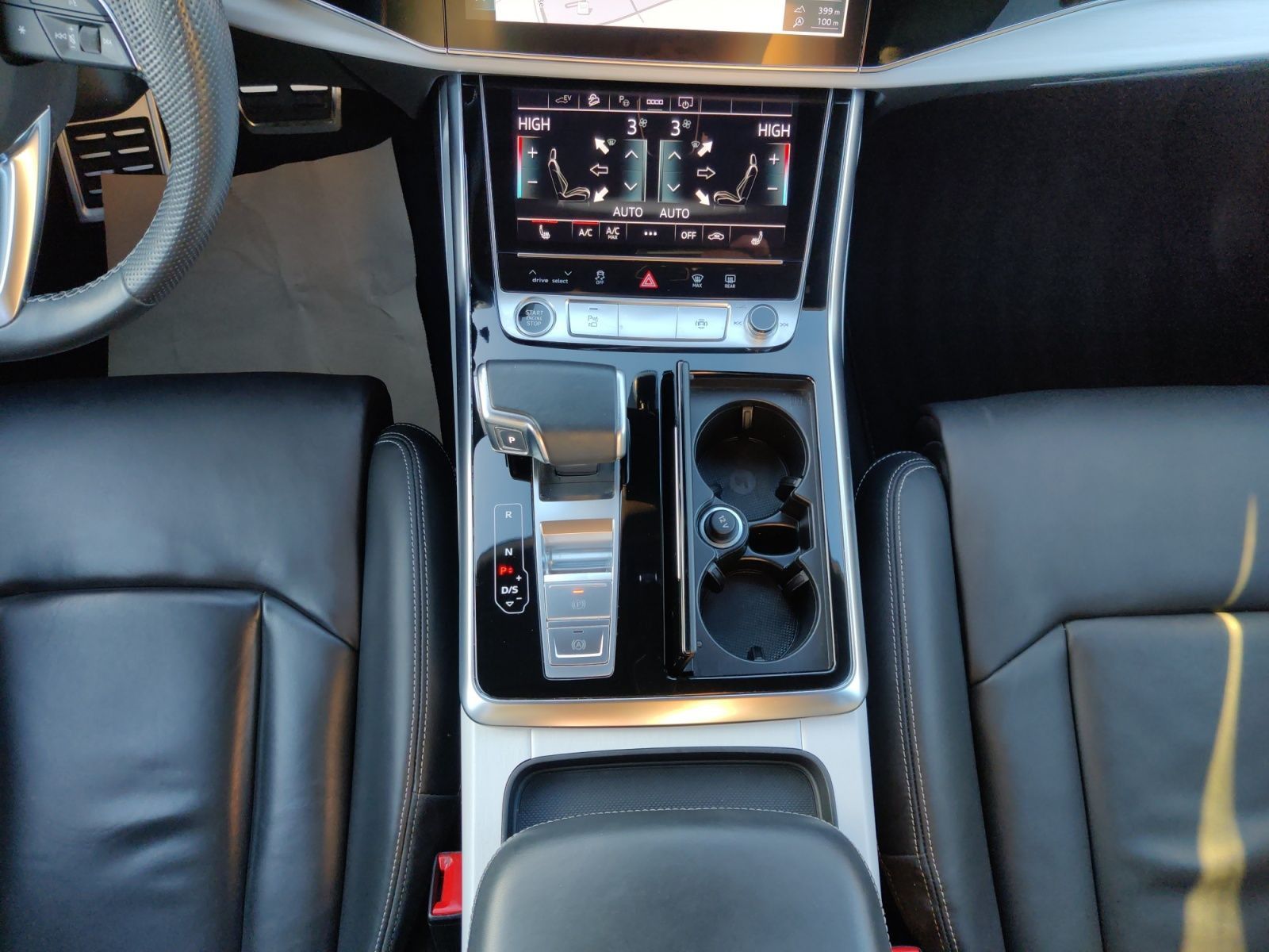 Audi Q8 55 TFSI e q. Tiptr. S-Line - Samsaru's Car Outlet