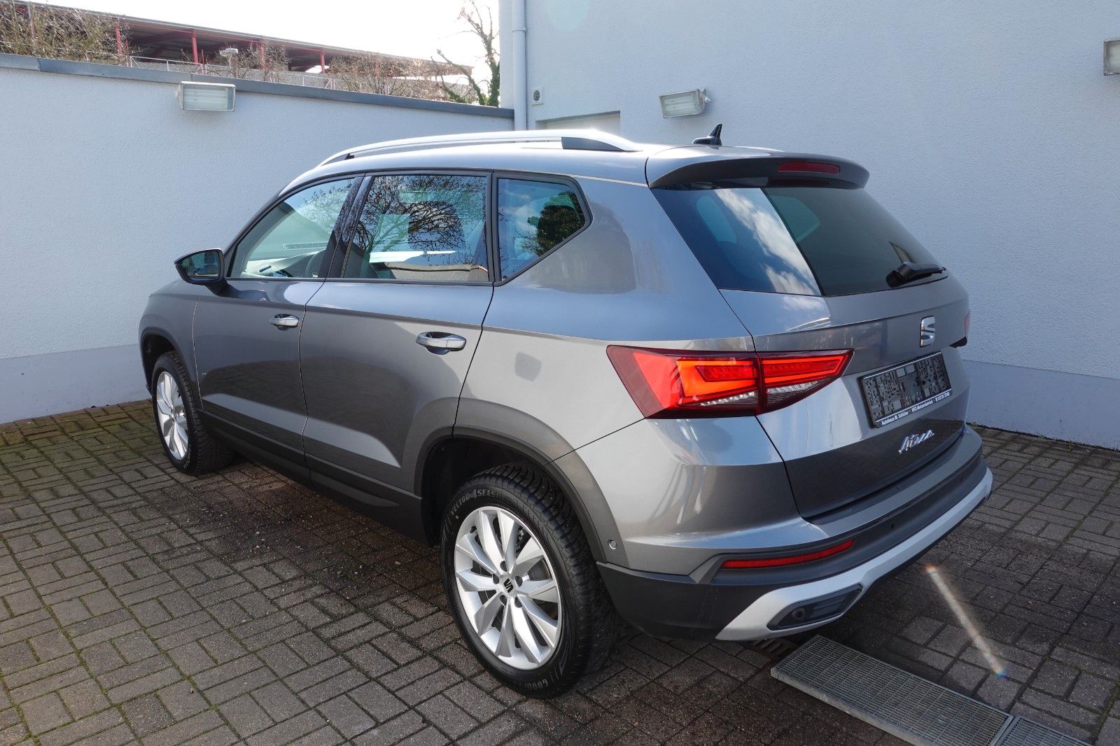 Seat Ateca 1,5 TSI DSG Style AHK RFK ACC NAV