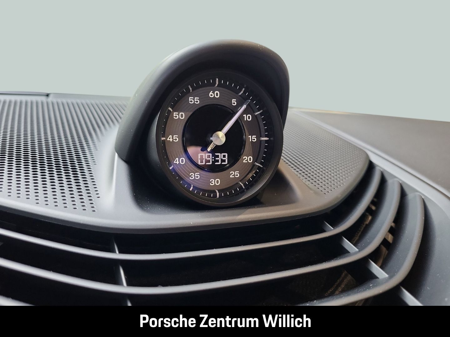 Porsche Taycan 4 Cross Turismo InnoDrive Surround-View